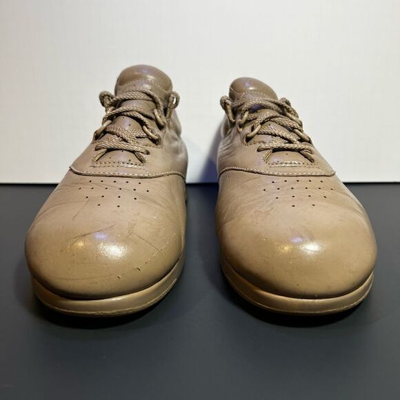 Womens SAS Free Time Light Brown Leather Walking Shoes / Size 9.5 Medium - Picture 3 of 10